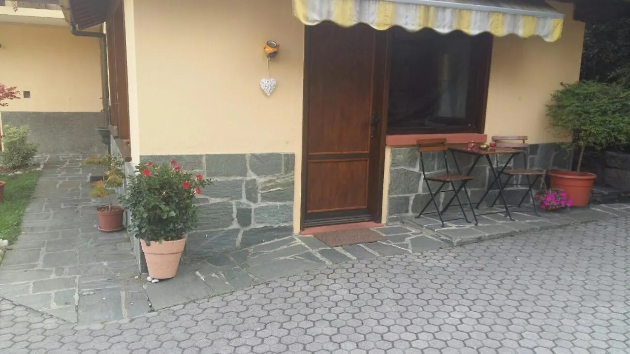 Monolocali In Casa Con Giardino Bellagio Appartement